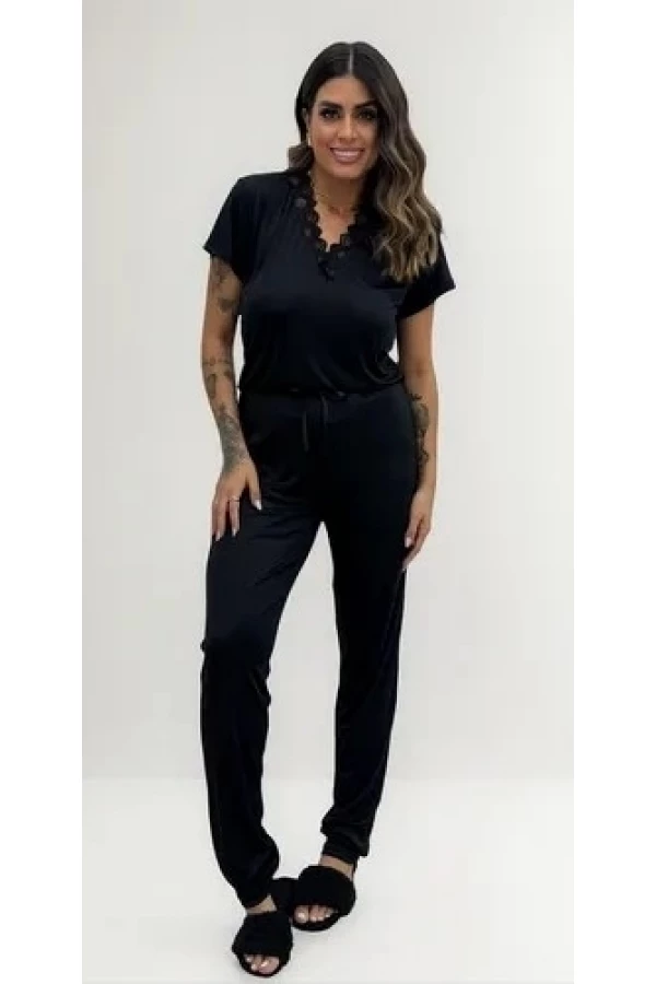 PIJAMA CALÇA E BLUSA MANGA CURTA COM DETALHE EM RENDA